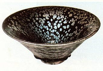 Oil Spot Tea Bowl, Jin Dynasty (Sung 12th-13th Century). Seikado Foundation Tokio. D: 12 cm